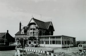 Hotel Walcheren omstreeks 1960.jpg