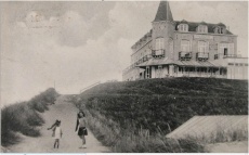 Strandhotel Badhuisweg Domburg, ca. 1920.JPG