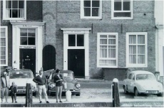 Links het pand Kaai 75 in Veere anno 1964.JPG