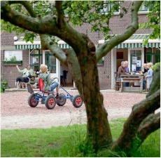 Loverendale Eetlokaal Oranjezonweg 1 Oostkapelle 2012.JPG